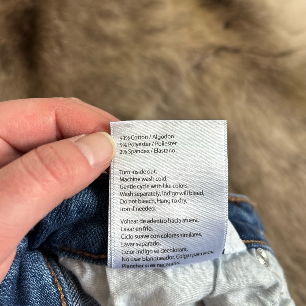 Women’s Risen Jeans- hardly worn - Picture 9 of 9